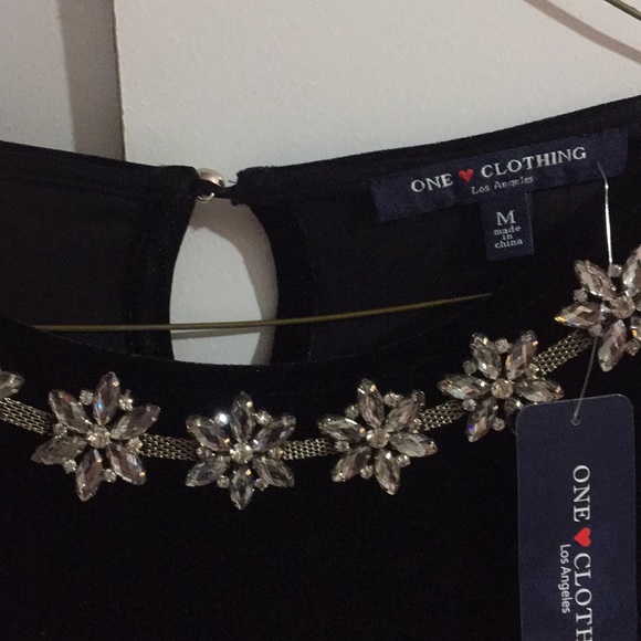 Velvet dress - Picture 2 of 3